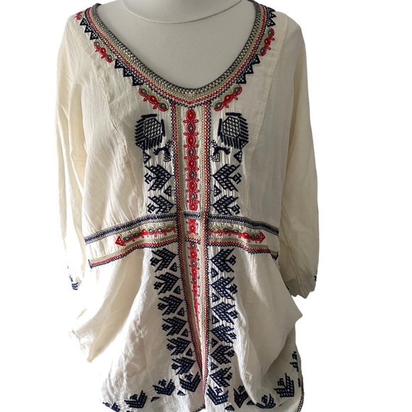 Johnny Was Tops - Johnny Was embroidered tunic, medium. Biya. 100% cotton. 2 pockets. (NWOT)